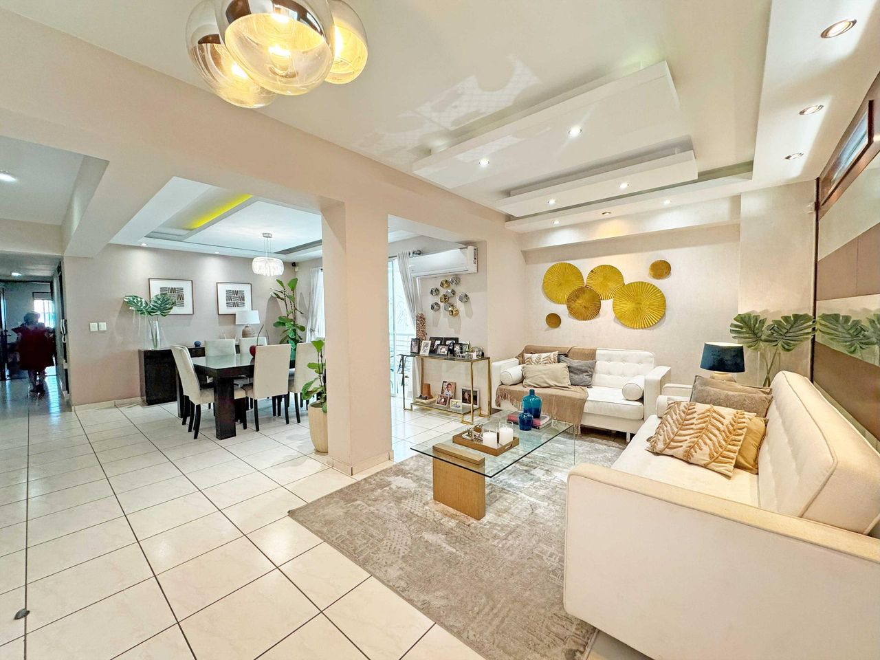 apartamentos - Venta próxima al Bravo de la Av. Enriquillo 0