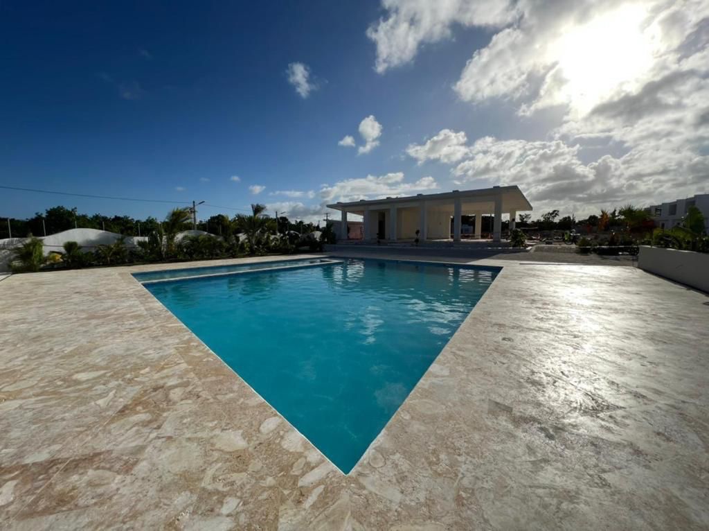 casas vacacionales y villas - Venta de villas en punta cana bávaro zona turística 