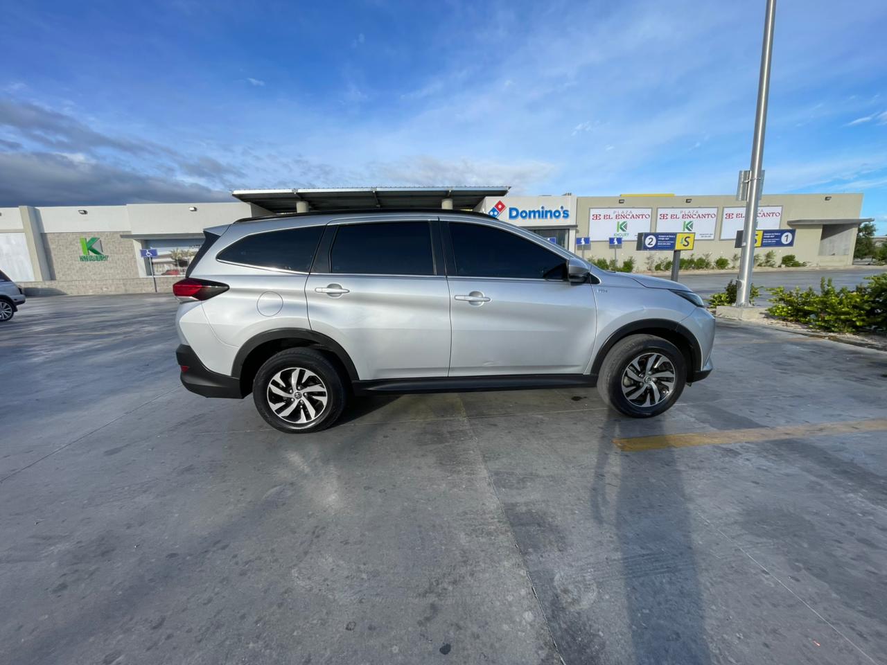 jeepetas y camionetas - Toyota Rush 2020 3 filas de Asientos 1