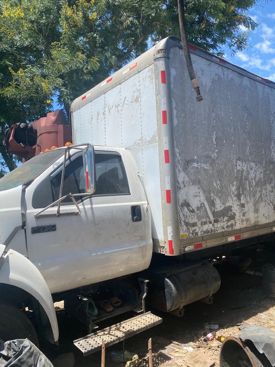 camiones y vehiculos pesados - VENDO CAMION FORD RIGIDO DE 24 PIES  2
