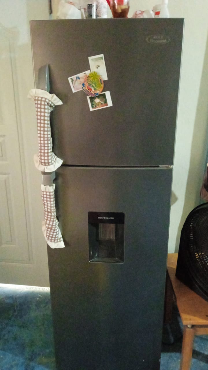 electrodomesticos - De oportunidad Nevera seminuevo con dispensador de agua  2
