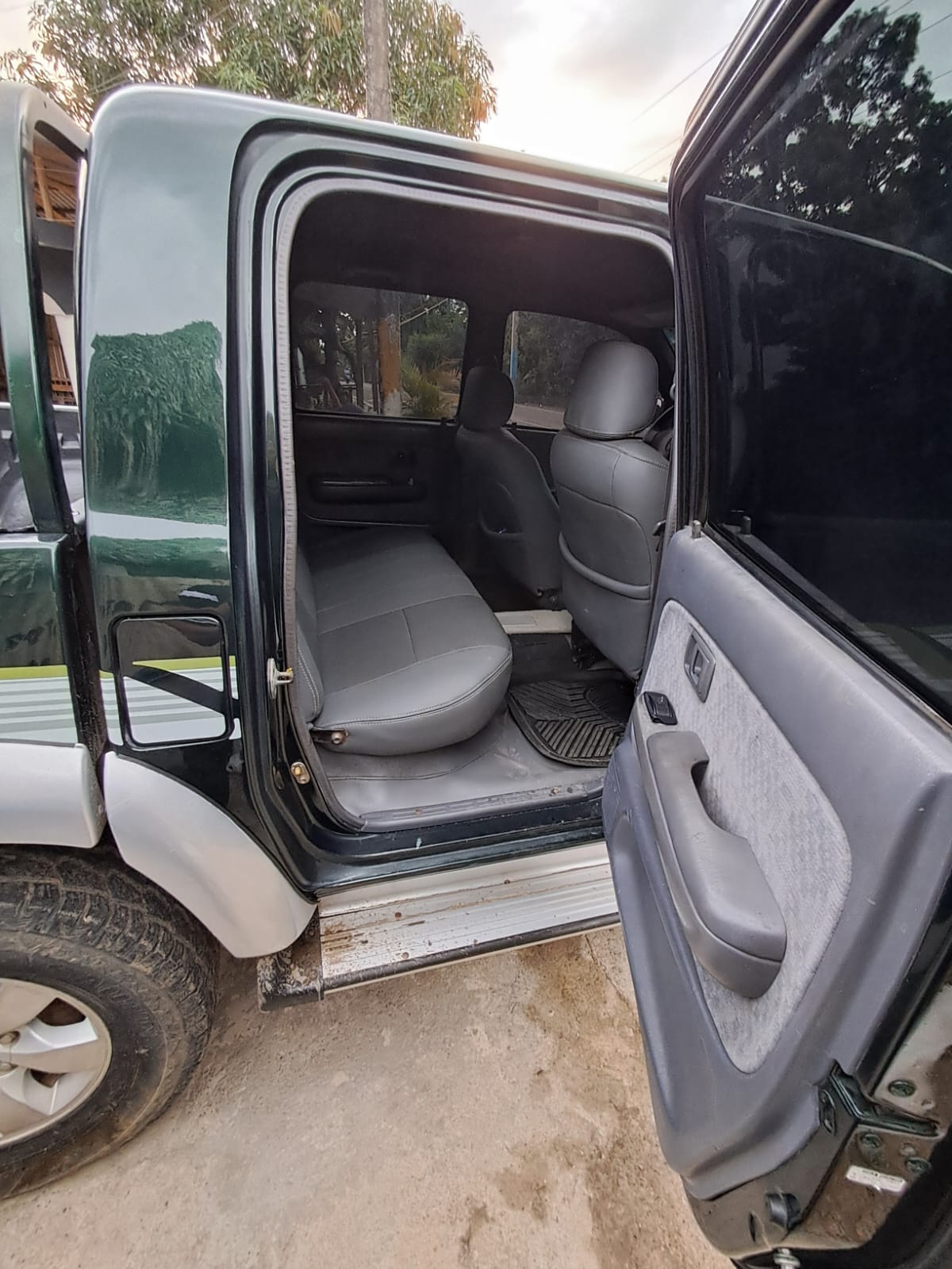 jeepetas y camionetas - TOYOTA HILUX 2003 4x4 Alta Doble Cabina 8