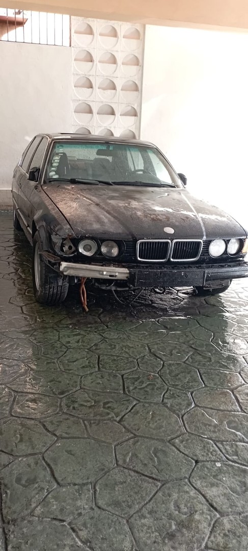 carros - Automovil BMW 750 1989  Turbo-Diesel, motor mercedes benz 5 cilindros 9