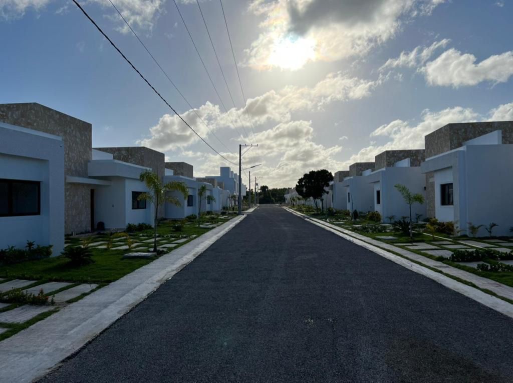 casas vacacionales y villas - Venta de villas en punta cana bávaro zona turística  1