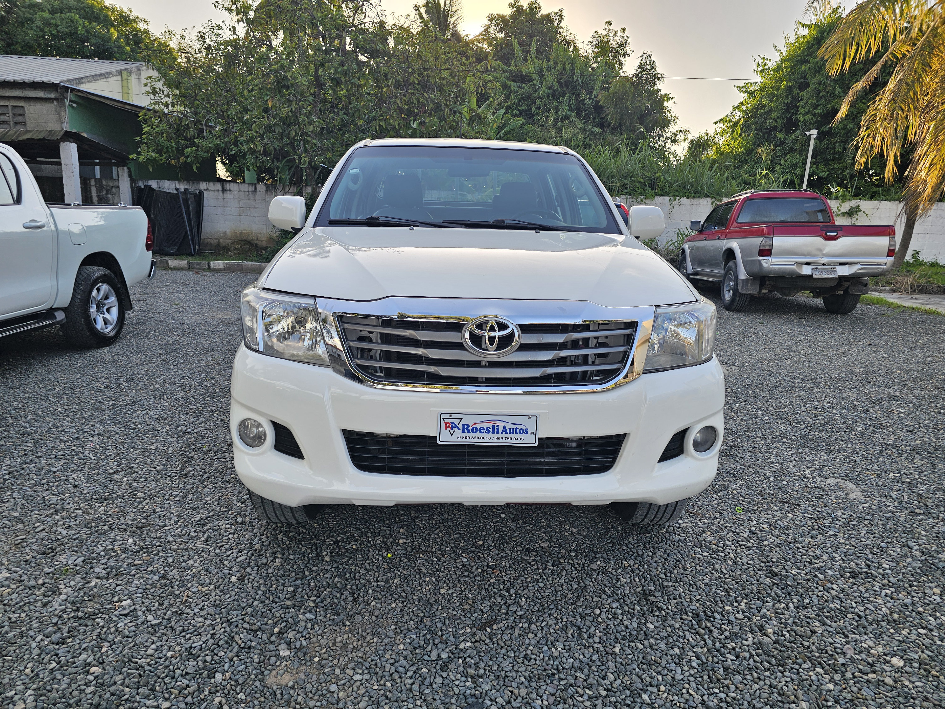 jeepetas y camionetas - Toyota hilux 2015  0