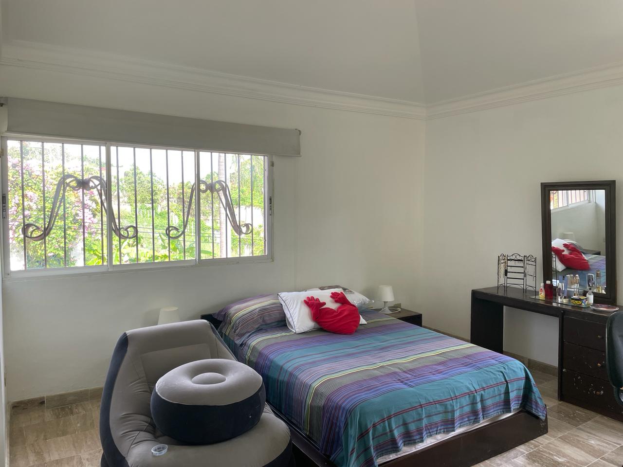 casas - Vendo casa en  Arroyo Hondo lll 6