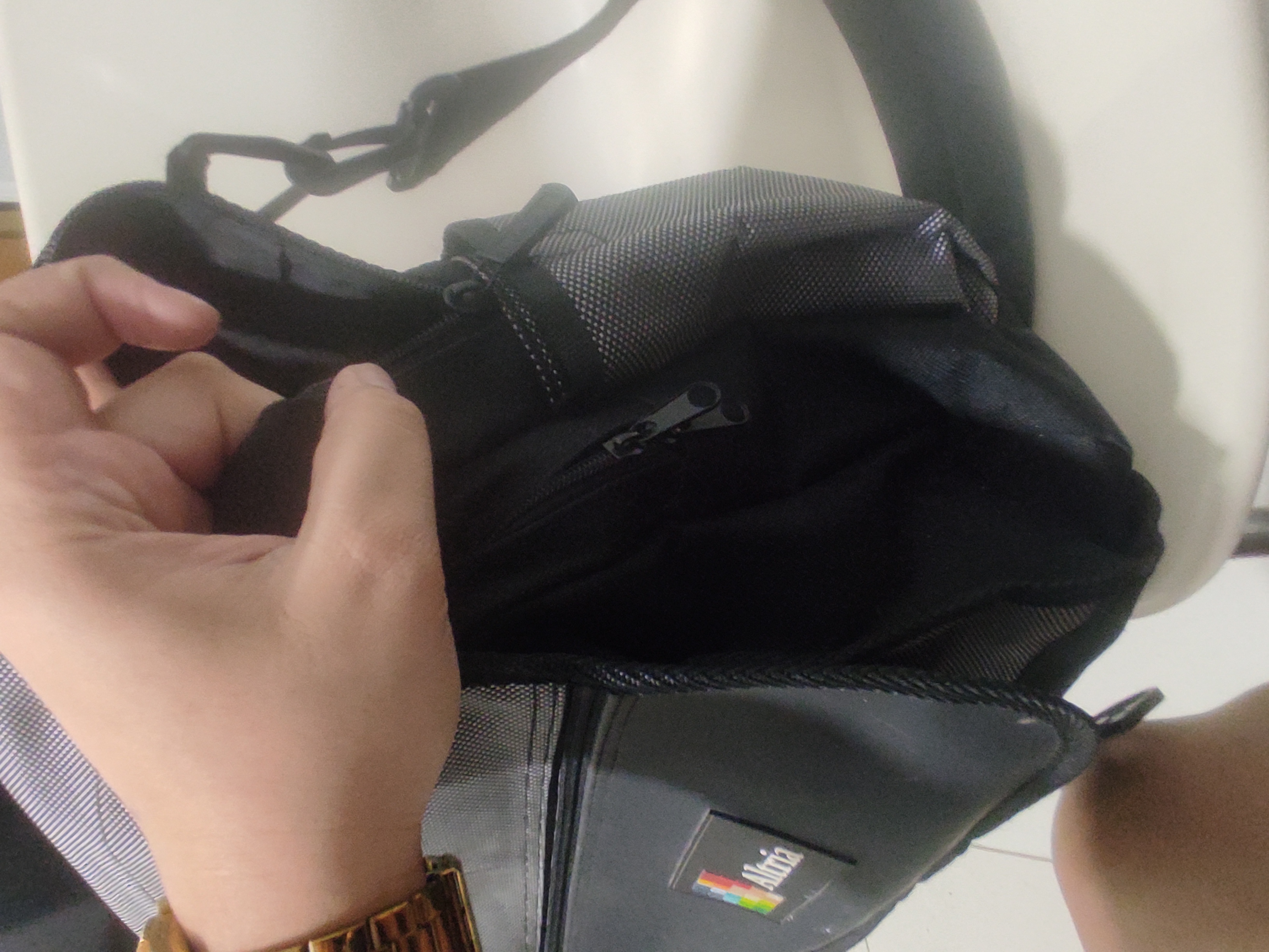 carteras y maletas - Bulto robusto para laptop grande  + 11 bolsillos (NEGOCIABLE) 3