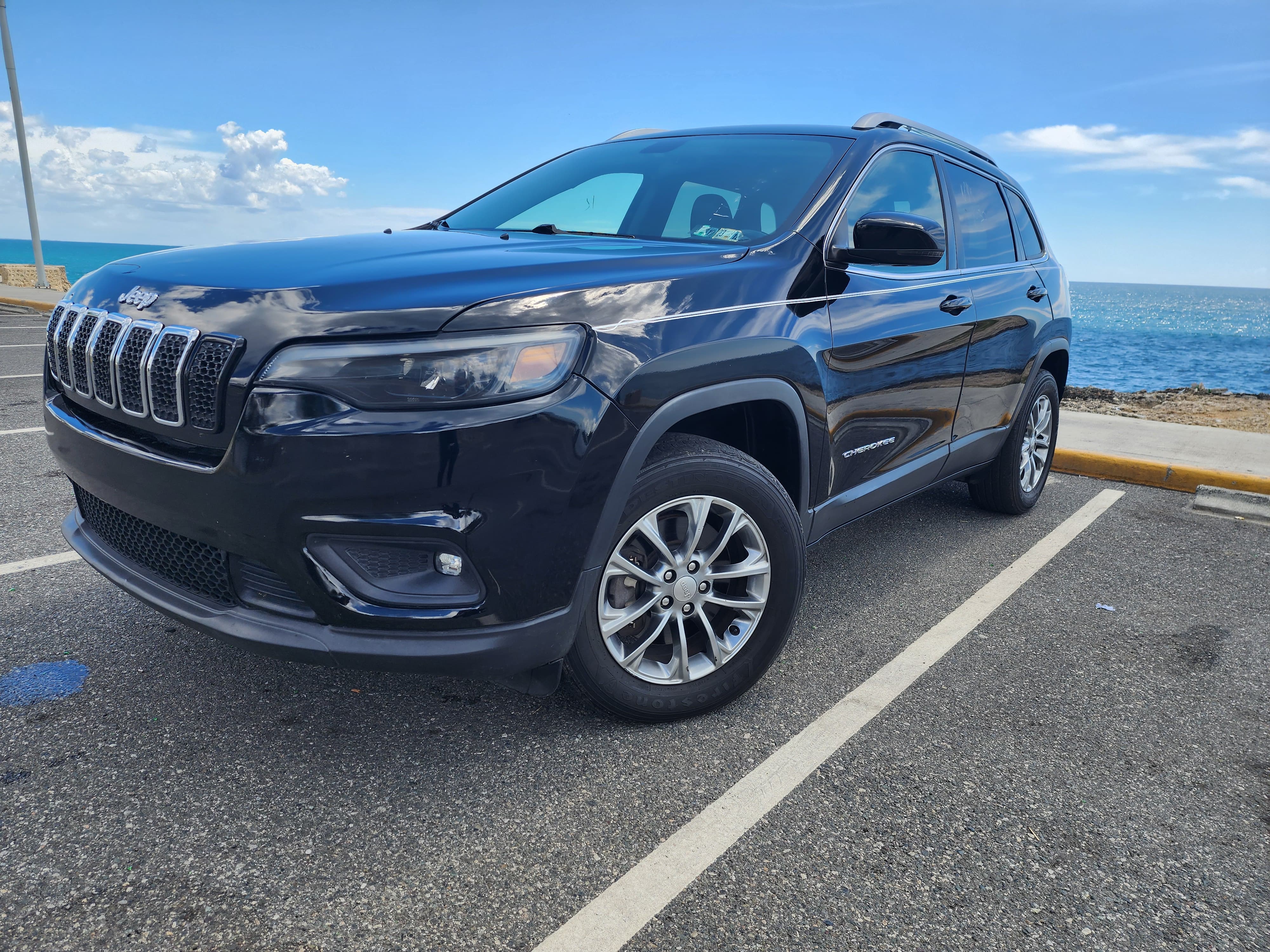 jeepetas y camionetas - Jeep Cherokee latitude plus 2019 2