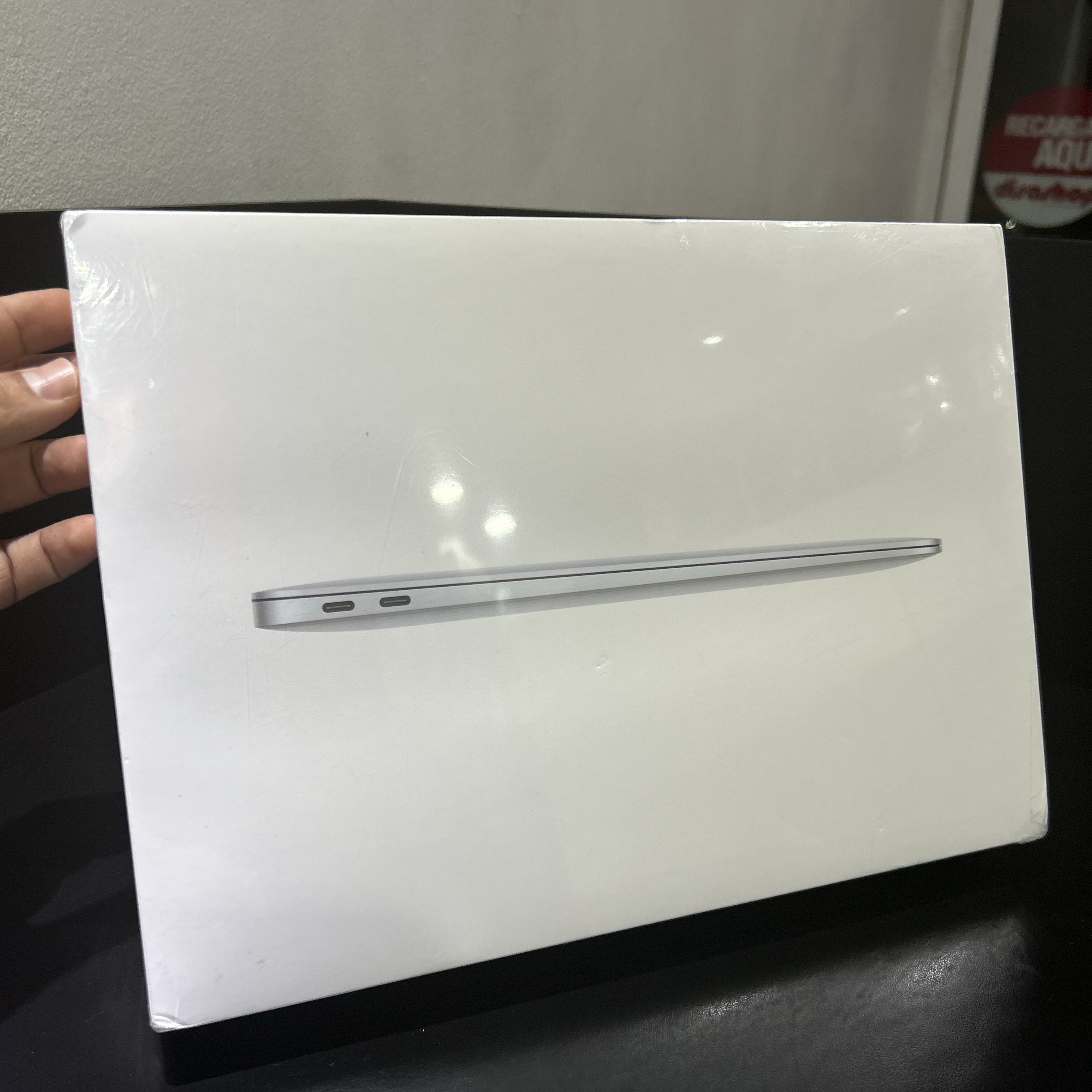 computadoras y laptops - MACBOOK AIR M1 13" 256GB 8GB RAM SELLADA OFERTA‼️ 1