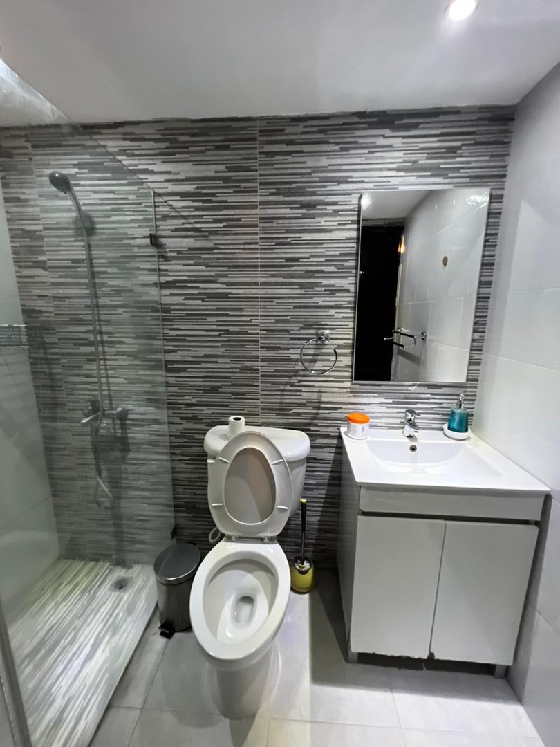 apartamentos - Se alquila apartamento amueblado en La Republica De Colombia 1