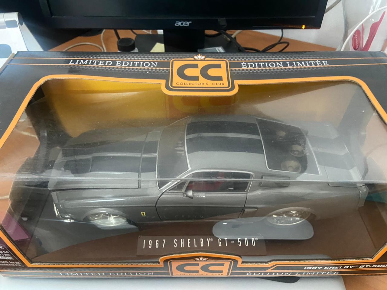 hobby y coleccion - carro a escala 1:18 edicion especial mustang shelby 69  6
