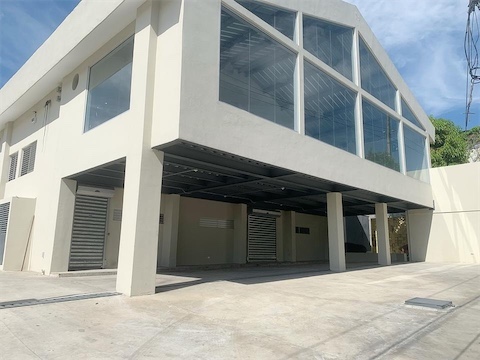 oficinas y locales comerciales - Nave en Engome 3200 m 1