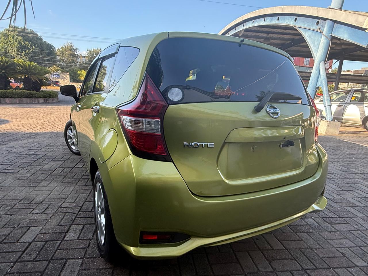 carros - Nissan versa 2019 5