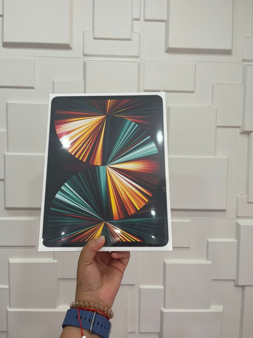celulares y tabletas - iPad Pro 5th Generacion Chip M1 256gb 12.9" SELLADA  0
