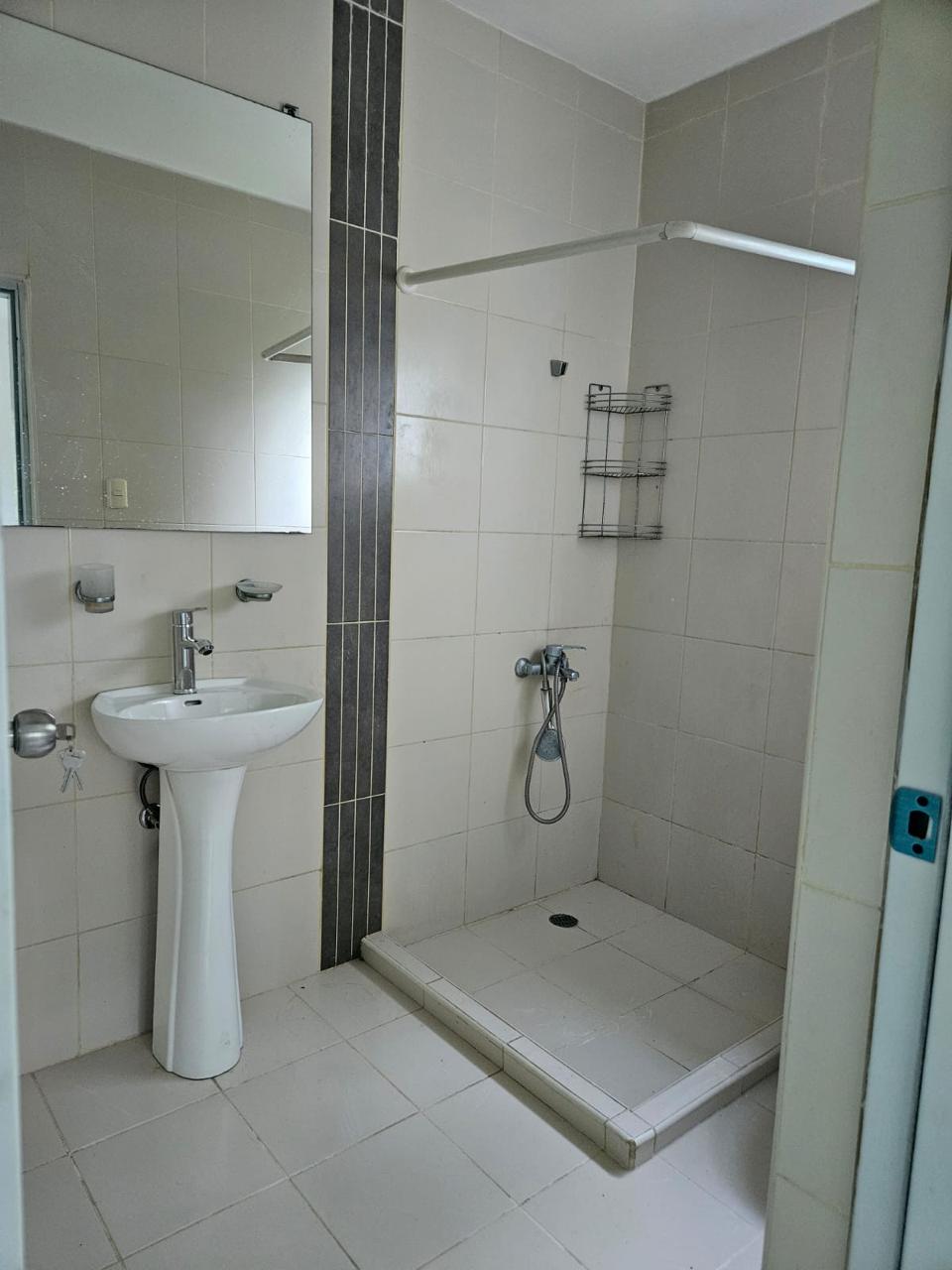 apartamentos - apartamento con terraza en don honorio, carrefour 8