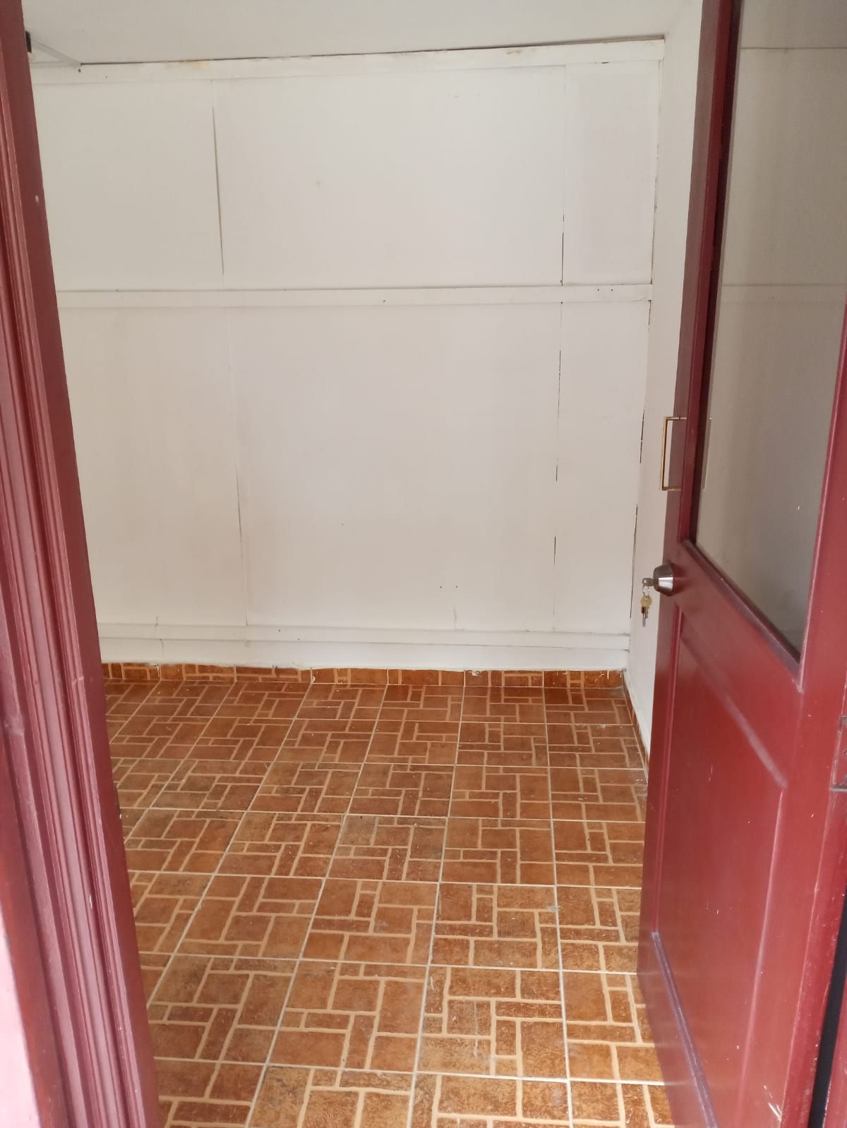 otros inmuebles - SE ALQUILA UN LOCAL COMERCIAL
