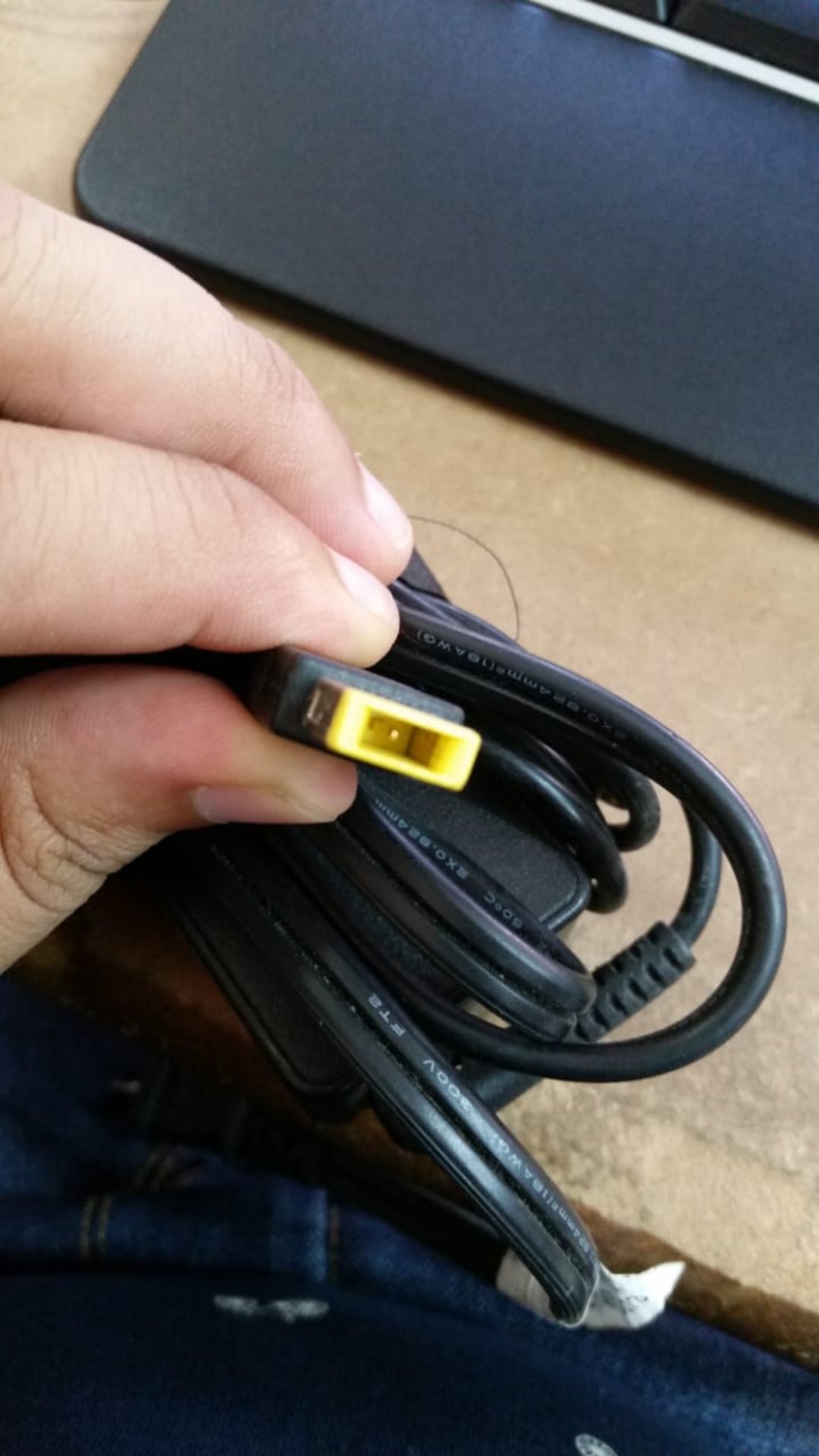 computadoras y laptops - fuente lenovo 1