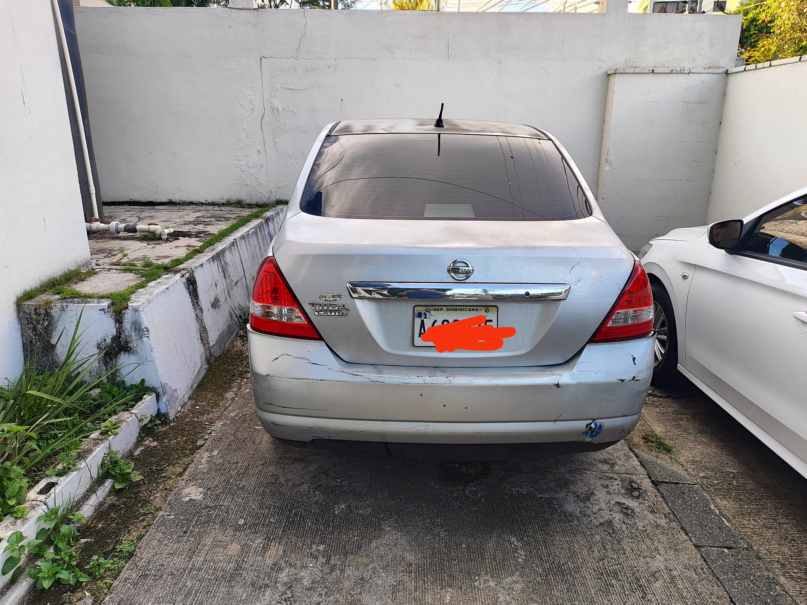 carros - vendo Nissan Tiida  ligeramente negociable  2