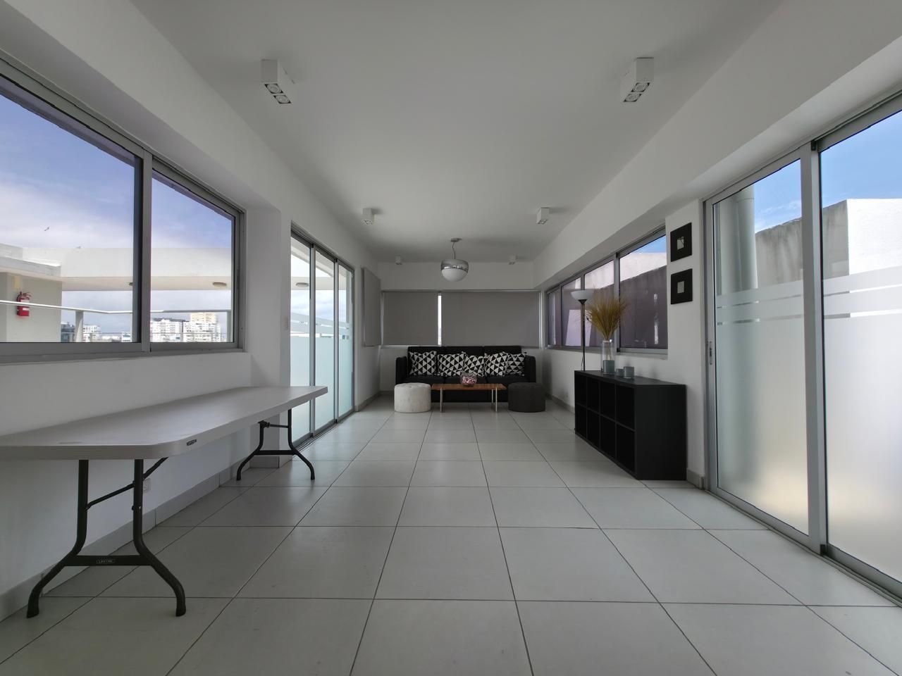apartamentos - Apartamento en Naco con línea blanca  3