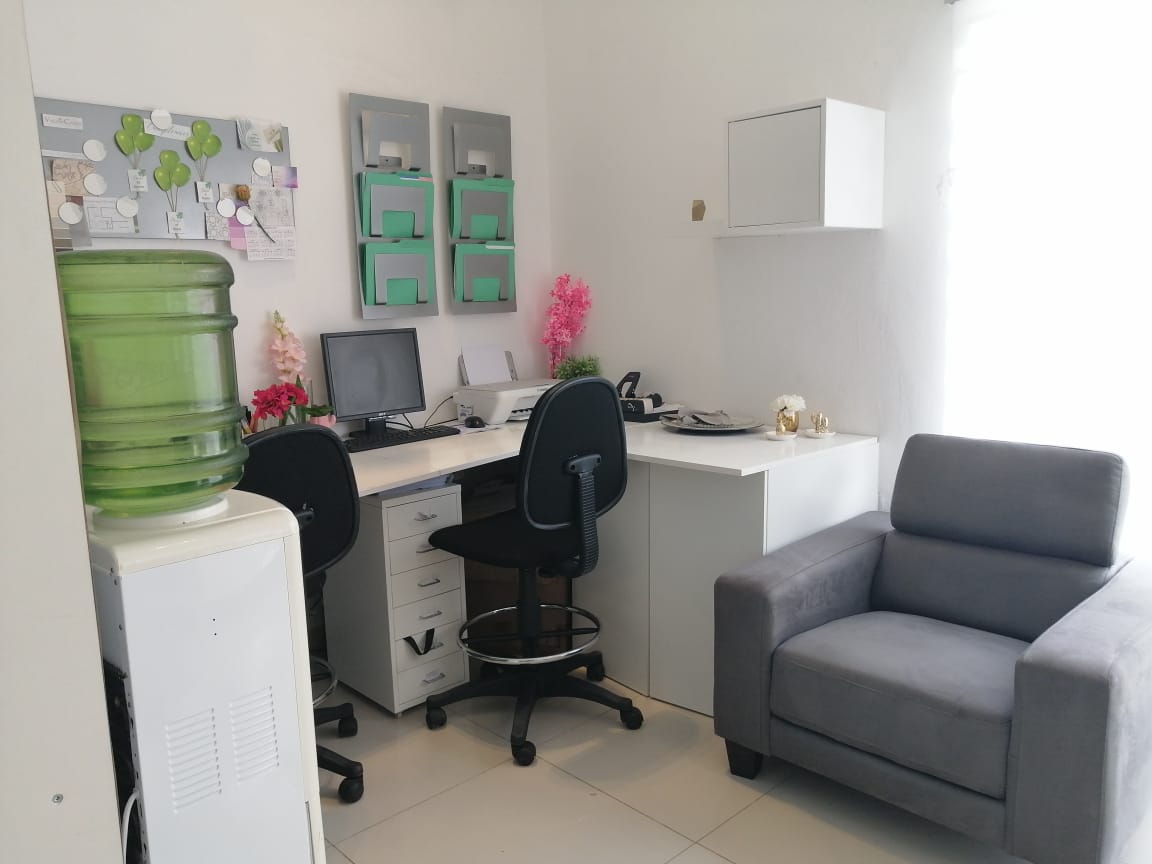 oficinas y locales comerciales - LOCAL COMERCIAL en MODERNA PLAZA DR.DEFILLO 5