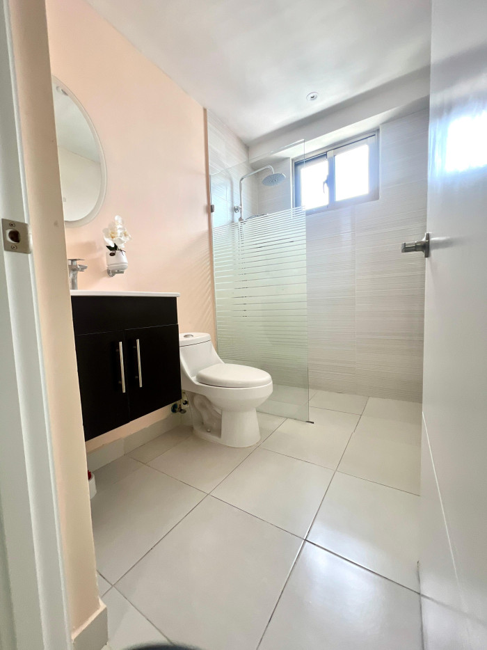 apartamentos - Venta de Apartamento Amueblado en Evaristo MORALES 9