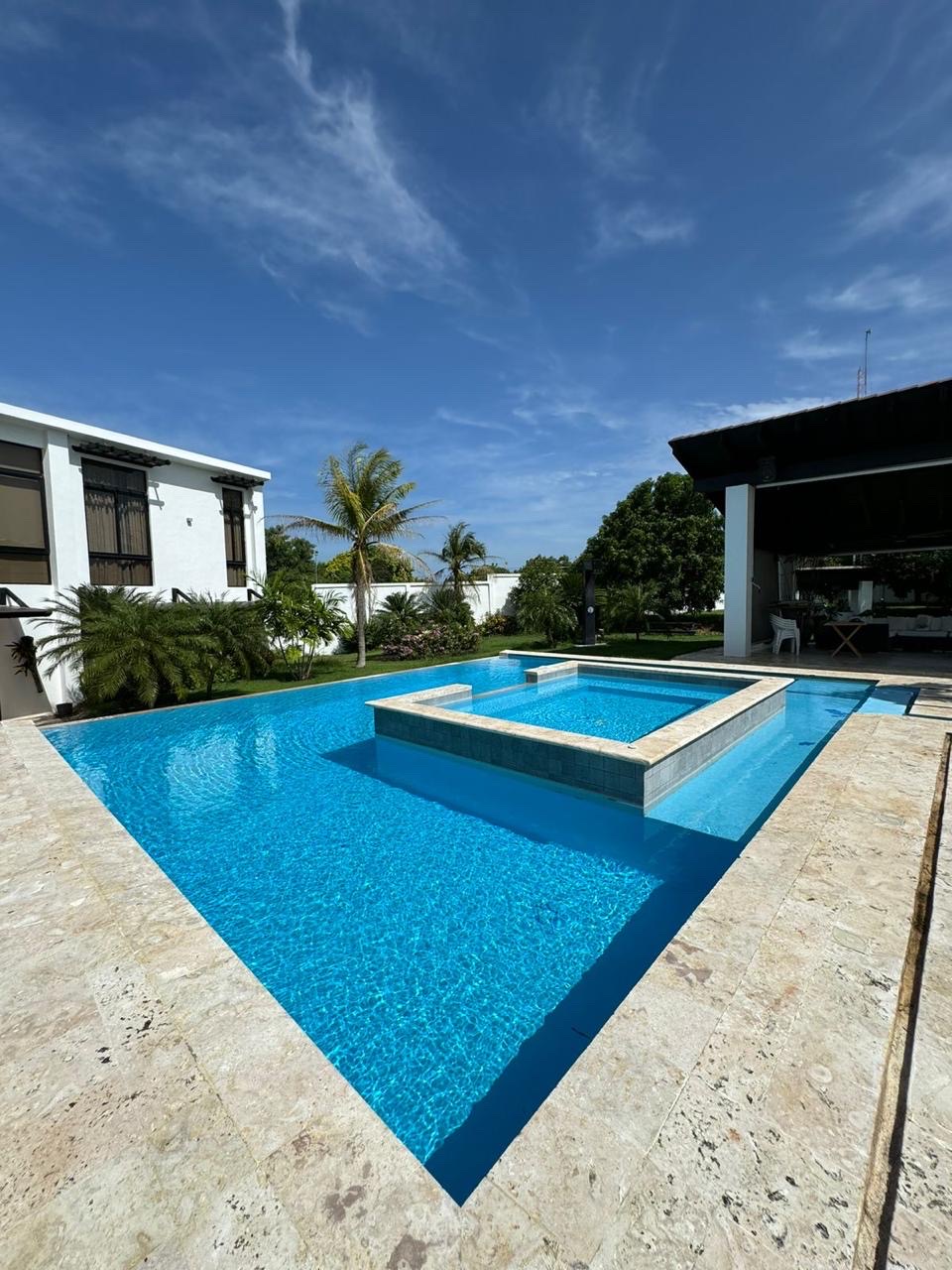 casas vacacionales y villas - Se vende Villa de Lujos Completa Amueblada de verdadera OPORTUNIDAD  0