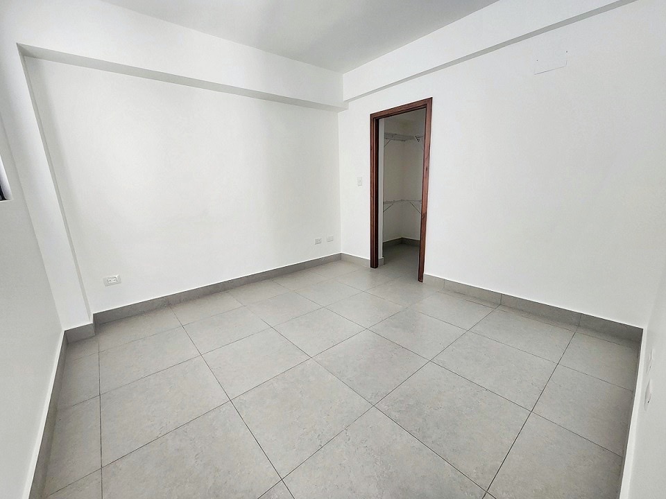 apartamentos - Estudio en piso alto de venta en Monte verde  4