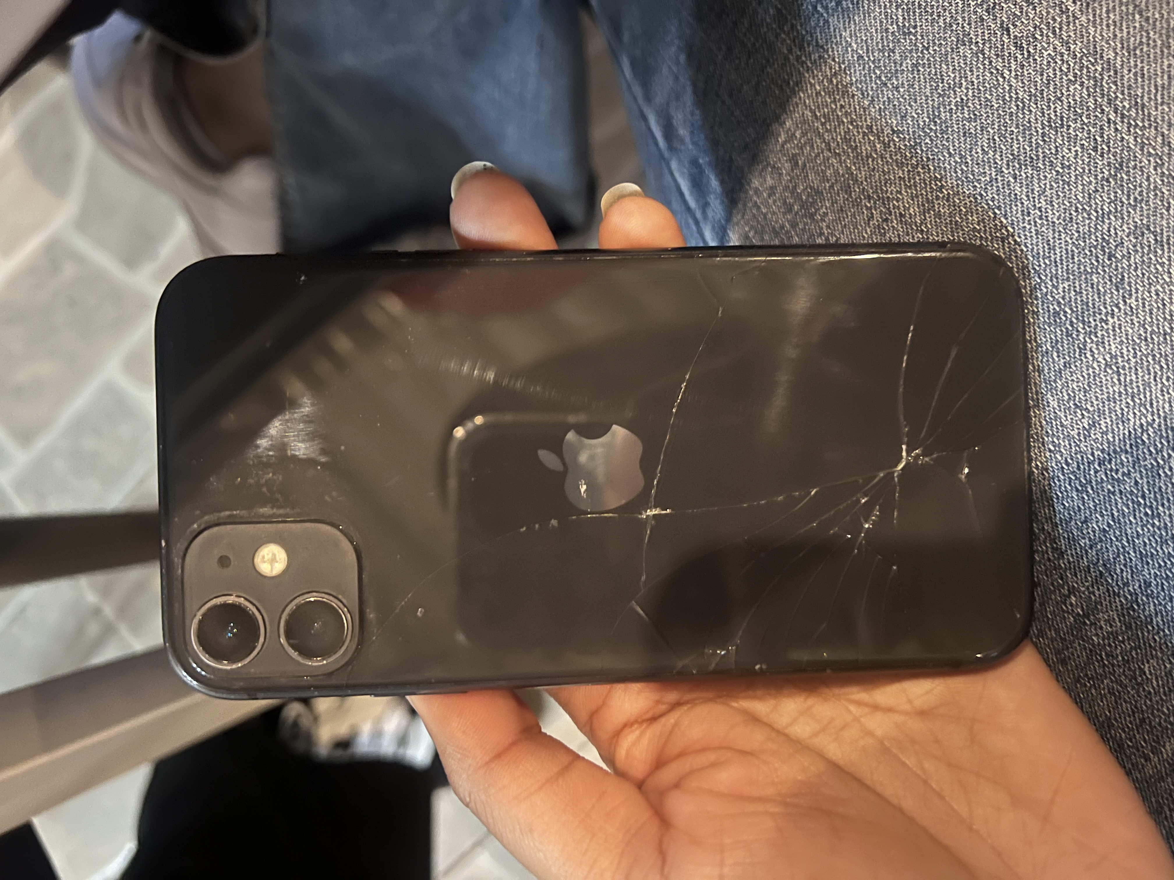 celulares y tabletas - iPhone 11 normal 64gb en venta, 10,000 5