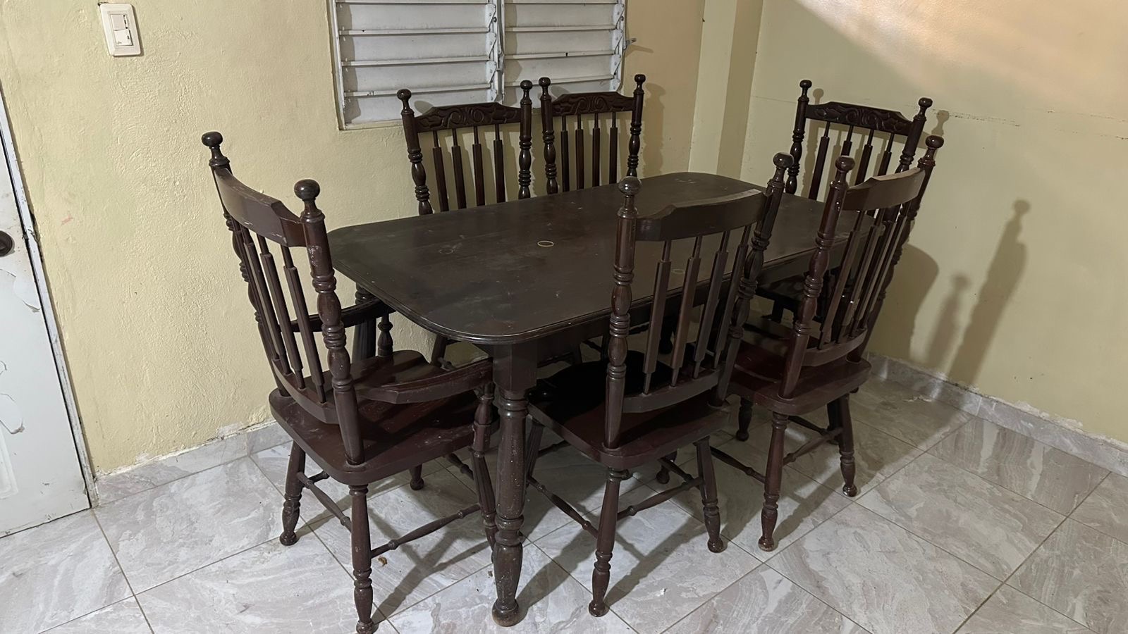 muebles y colchones - COMEDOR EN CAOBA 6 sillas  0