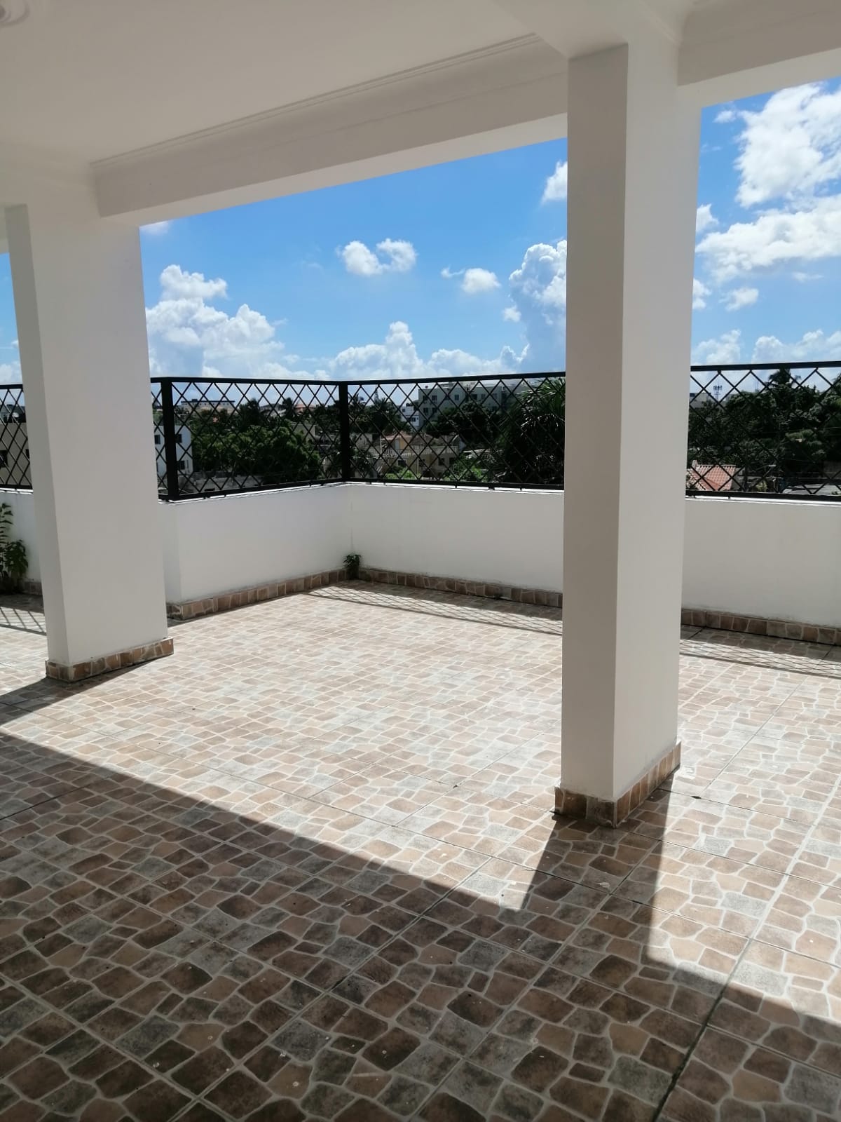penthouses - Se alquila Penthouse Vista Hermosa, SDE, 3 Hab 2