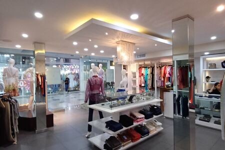 oficinas y locales comerciales - Alquiler Local Comercial Ubicado en la Plaza Bella Vista Mall, Santo Domingo 0
