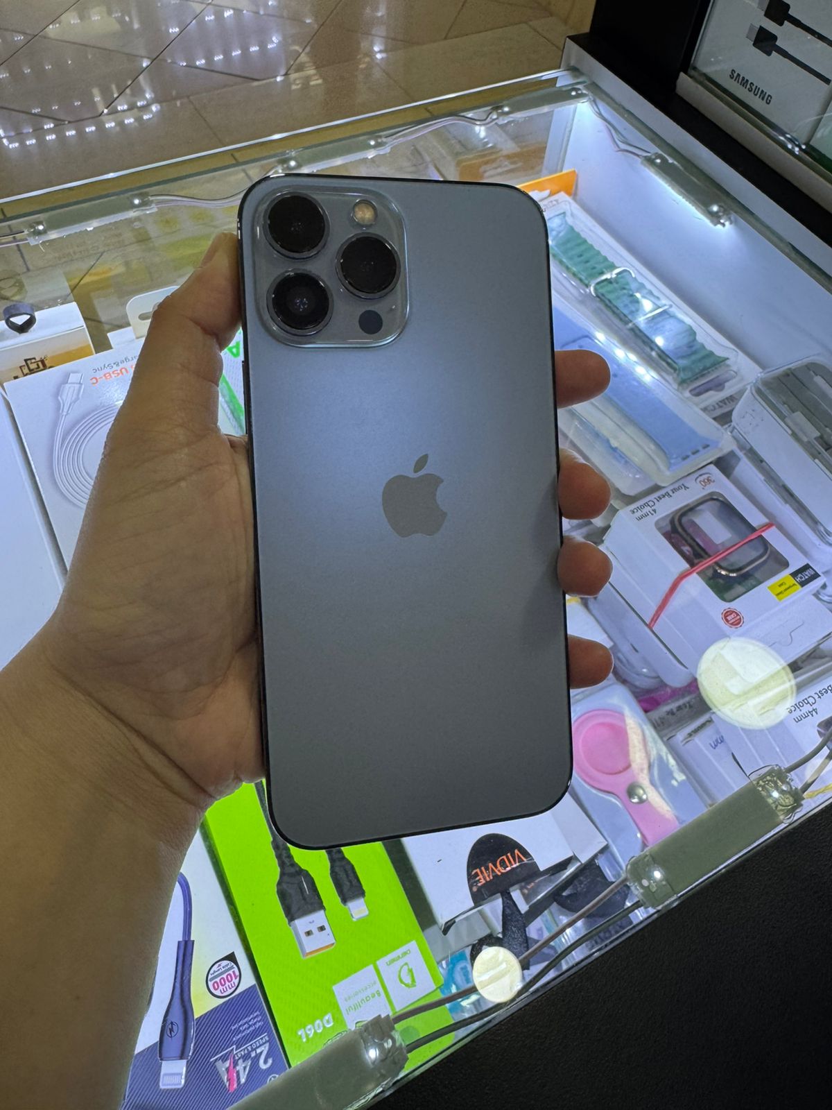 celulares y tabletas - IPHONE 13 PROMAX COMO NUEVO 3