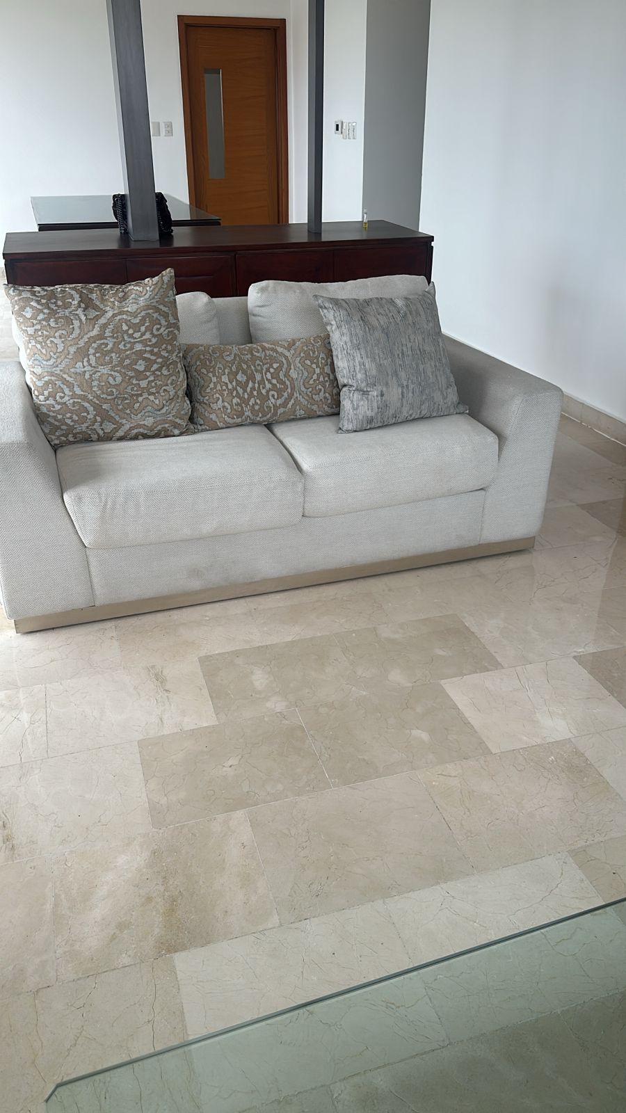 muebles y colchones - Sofa de 2 plazas comprado en ilumel.