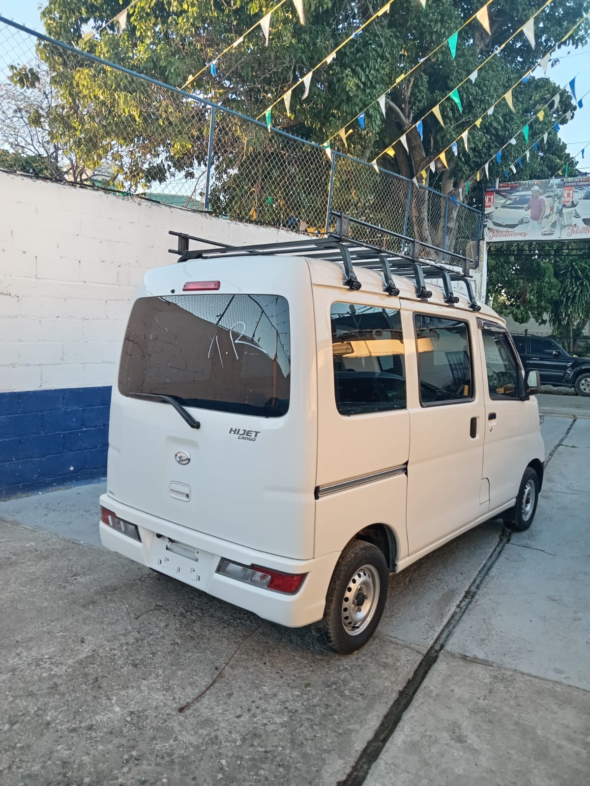 carros - DAIHATSU HIJET  2