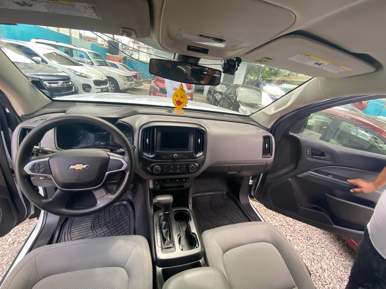 jeepetas y camionetas - CHEVROLET COLORADO WT CABINA Y MEDIA 2019 *NUEVA* 2