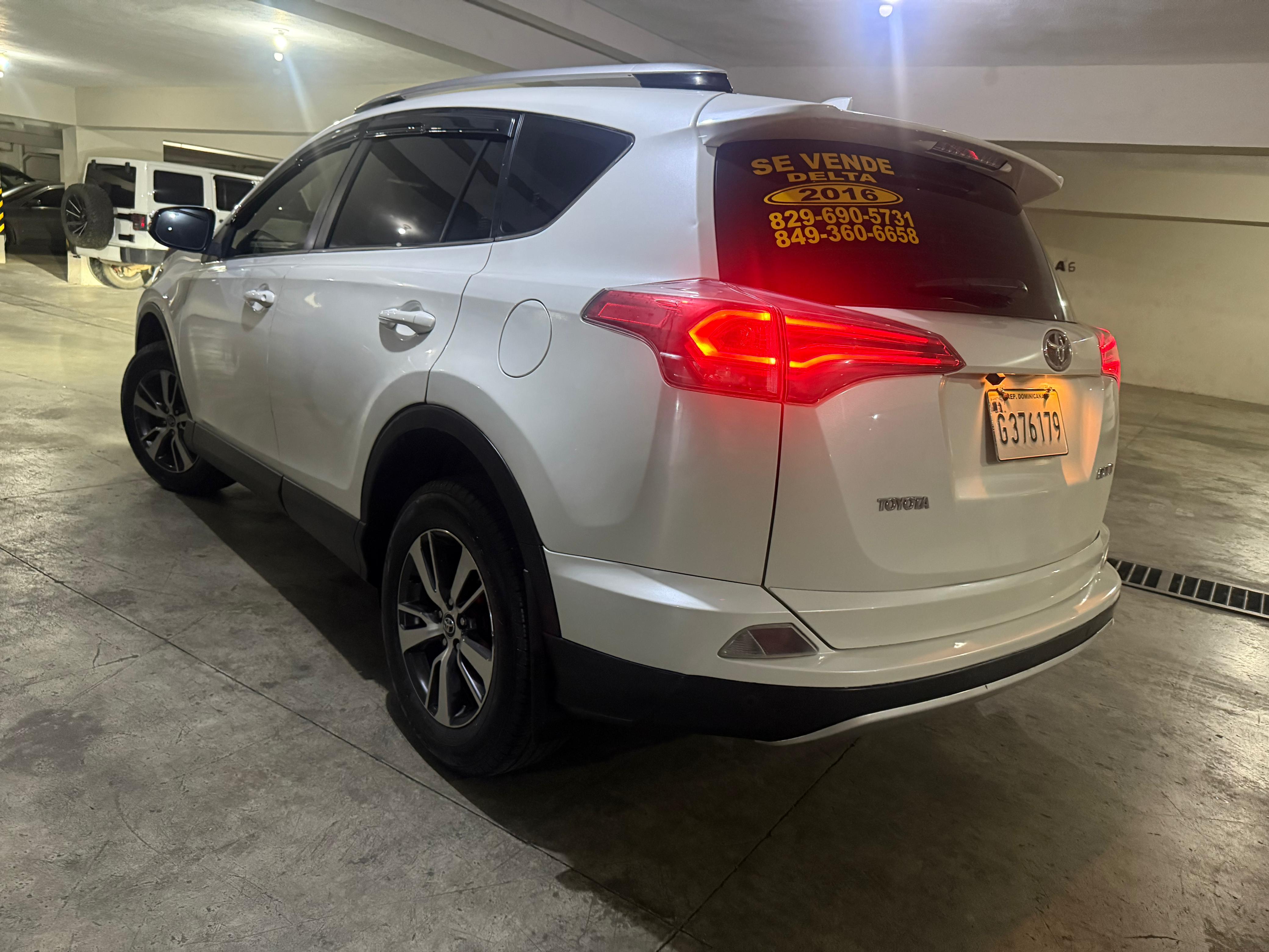 jeepetas y camionetas - RAV4 2016 disponible inmediata 
desea montarte aquí esta 
Dios los bendiga mas 1