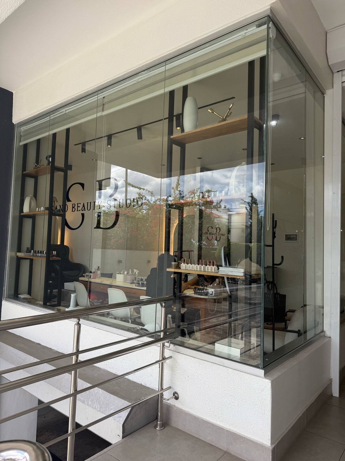 negocios en venta - Nails Bar En Venta En Los Prados Distrito Nacional