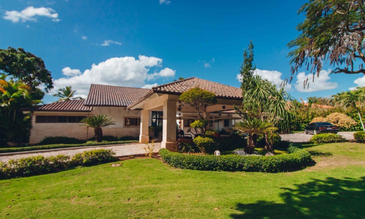 casas vacacionales y villas - Cajuiles 41: Villa en venta, Casa de Campo 4