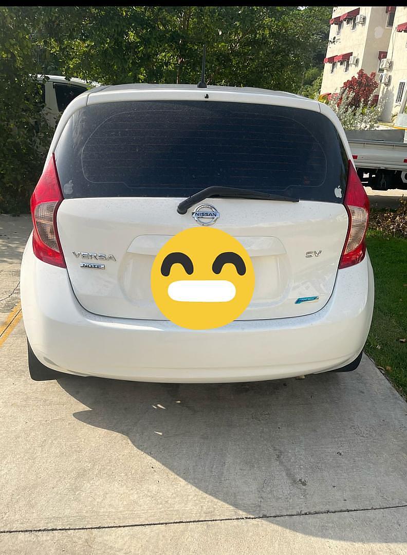carros - Nissan Note Versa 2015 Americana muy buen estado.650,000 negociable. 1