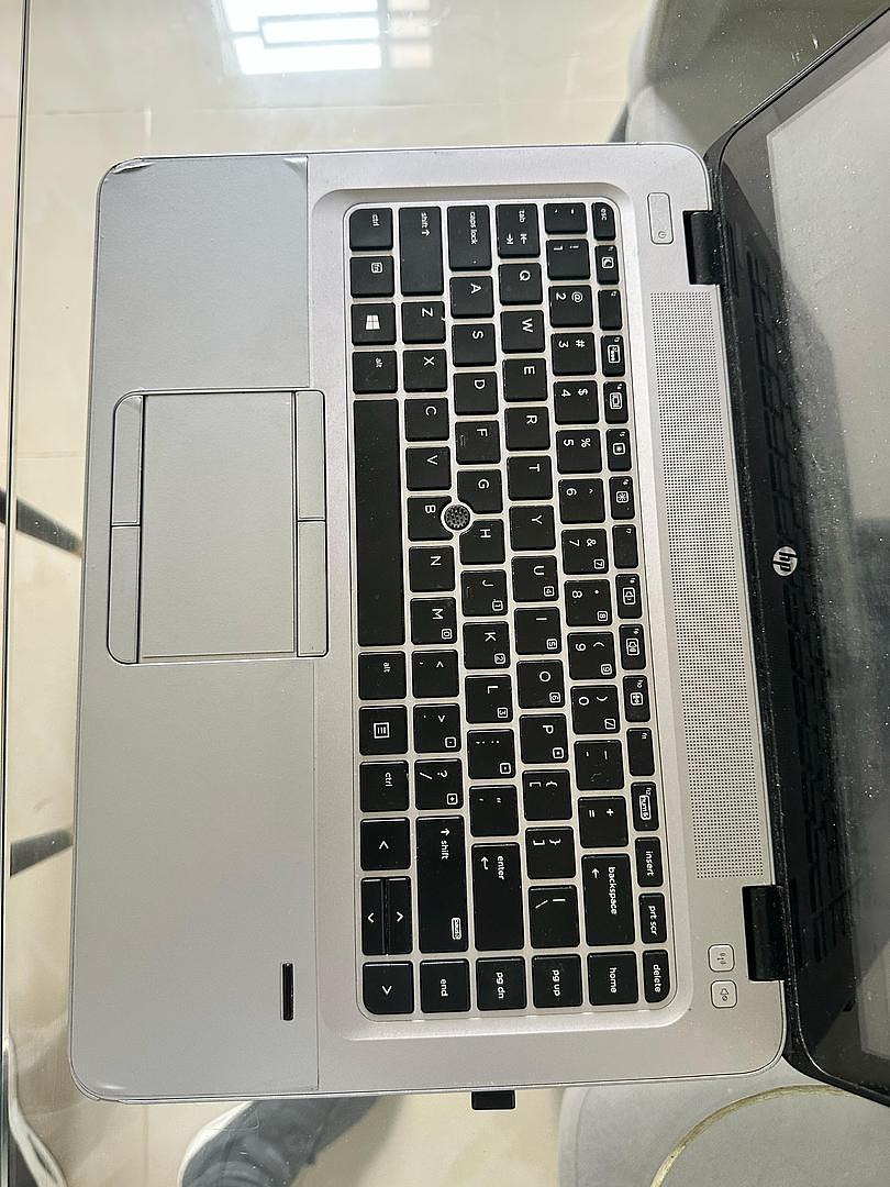 computadoras y laptops - Laptop HP touch  i5
 0