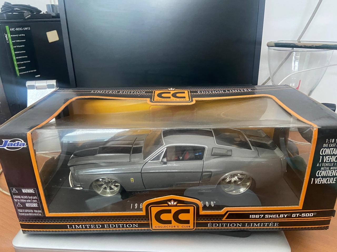 hobby y coleccion - carro a escala 1:18 edicion especial mustang shelby 69  7
