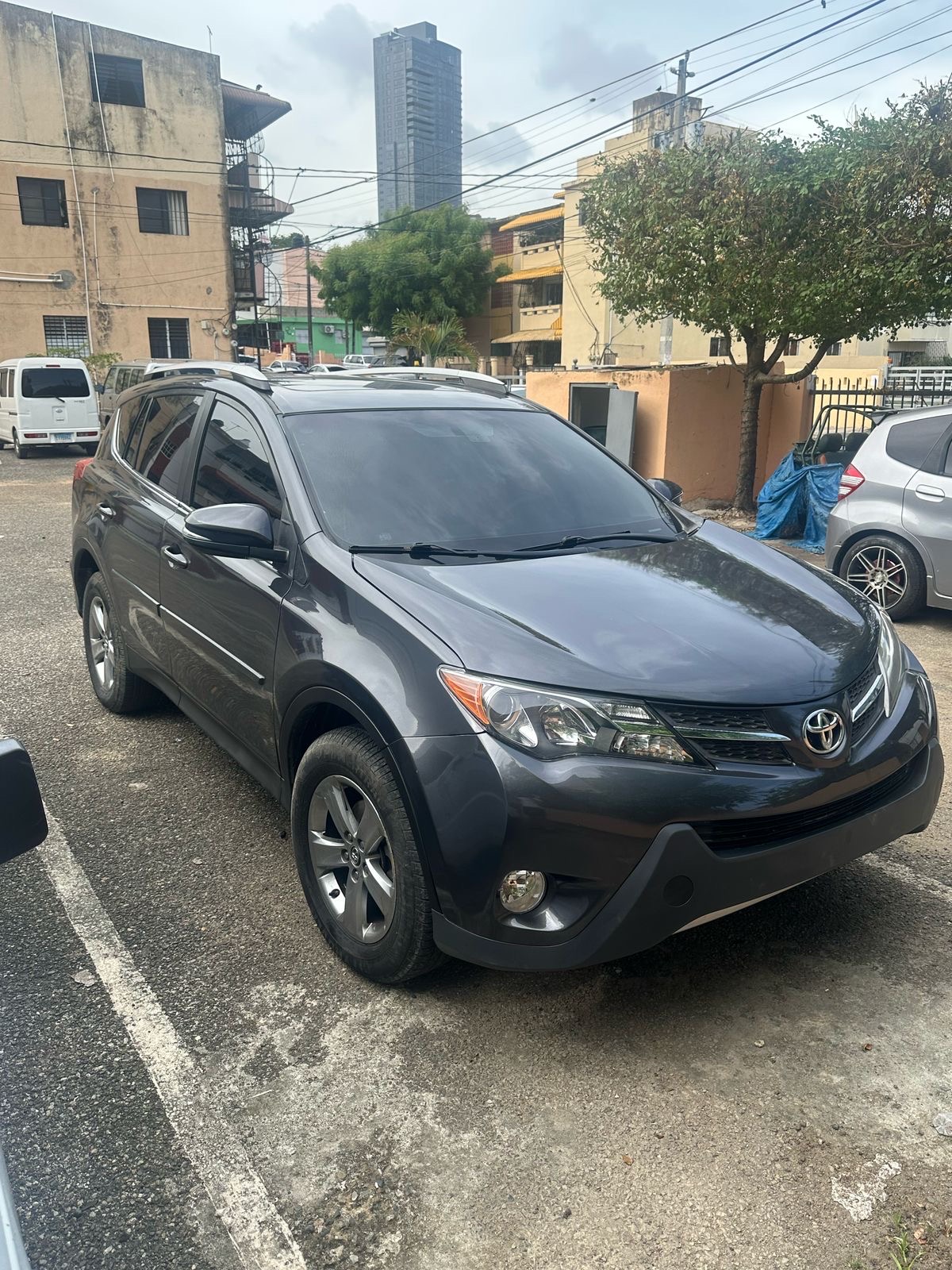 jeepetas y camionetas - Toyota RAV4  XLE 2015- Version Americana Negociable INFO - (829) 644-5048 0