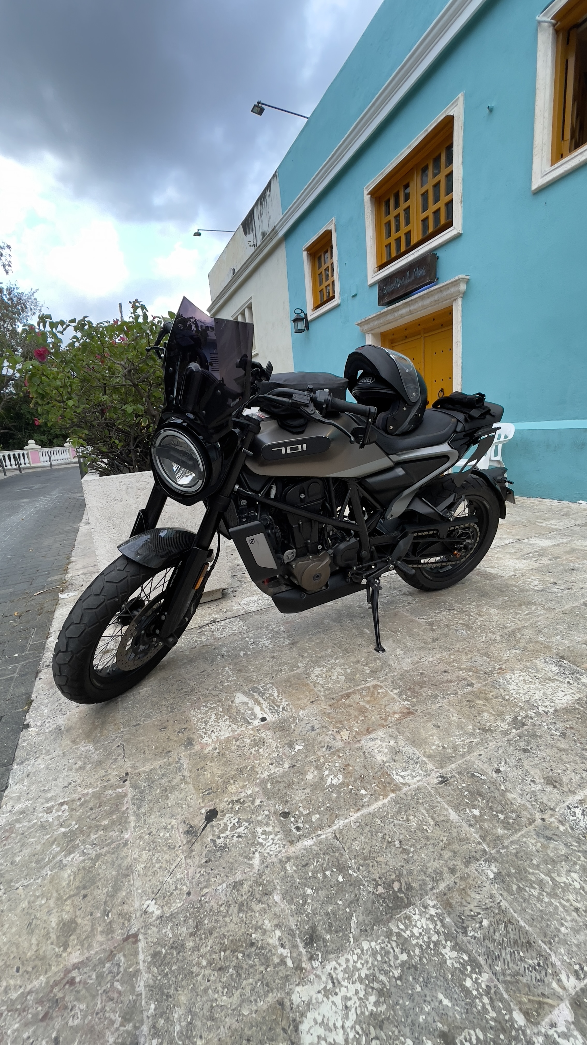 motores y pasolas - Husqvarna 701 Svartpilen