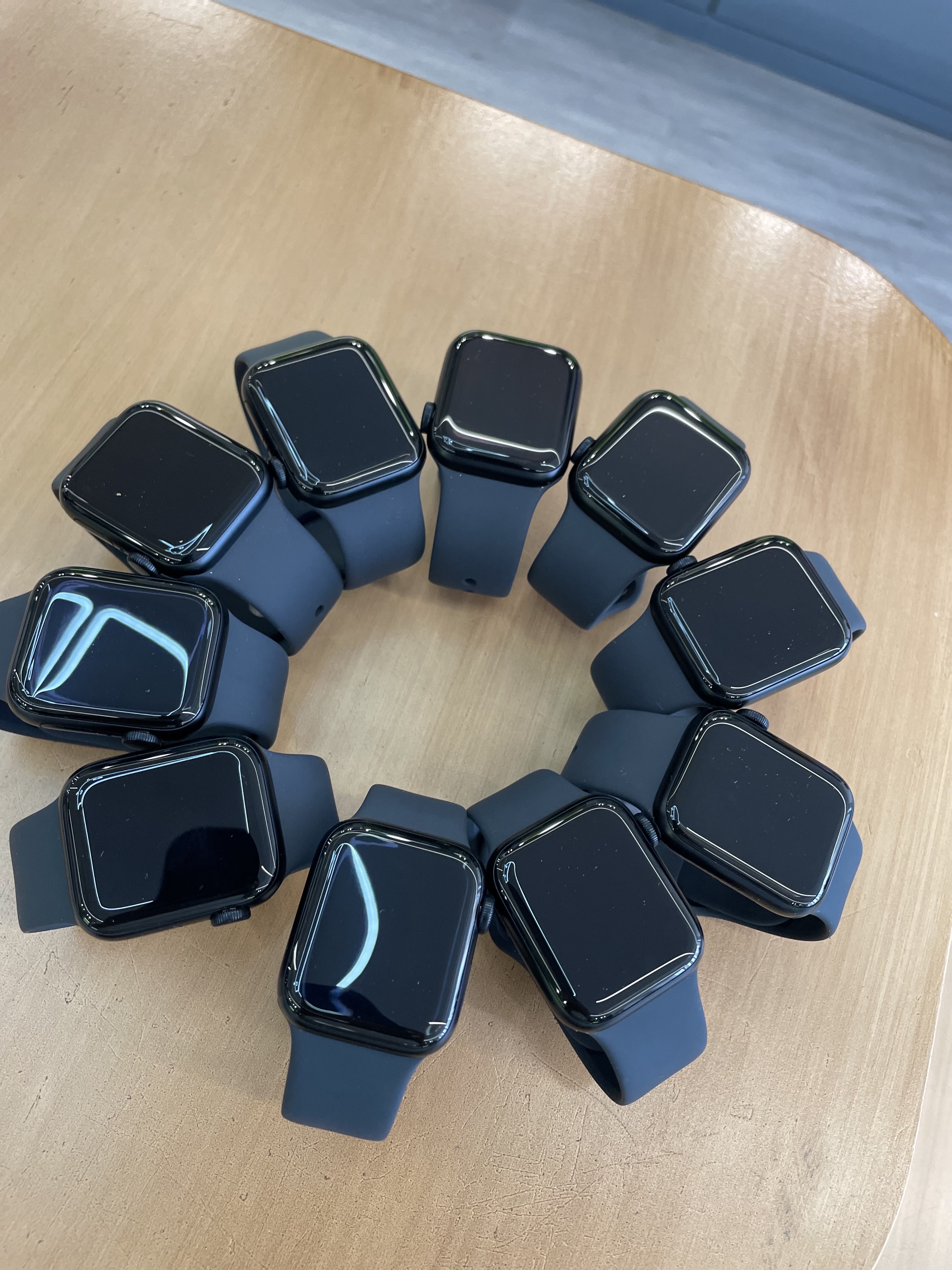 otros electronicos - APPLE WATCH SE 2da GENERACIÓN 40mmNUEVOSGARANTÍA INCLUIDA  2