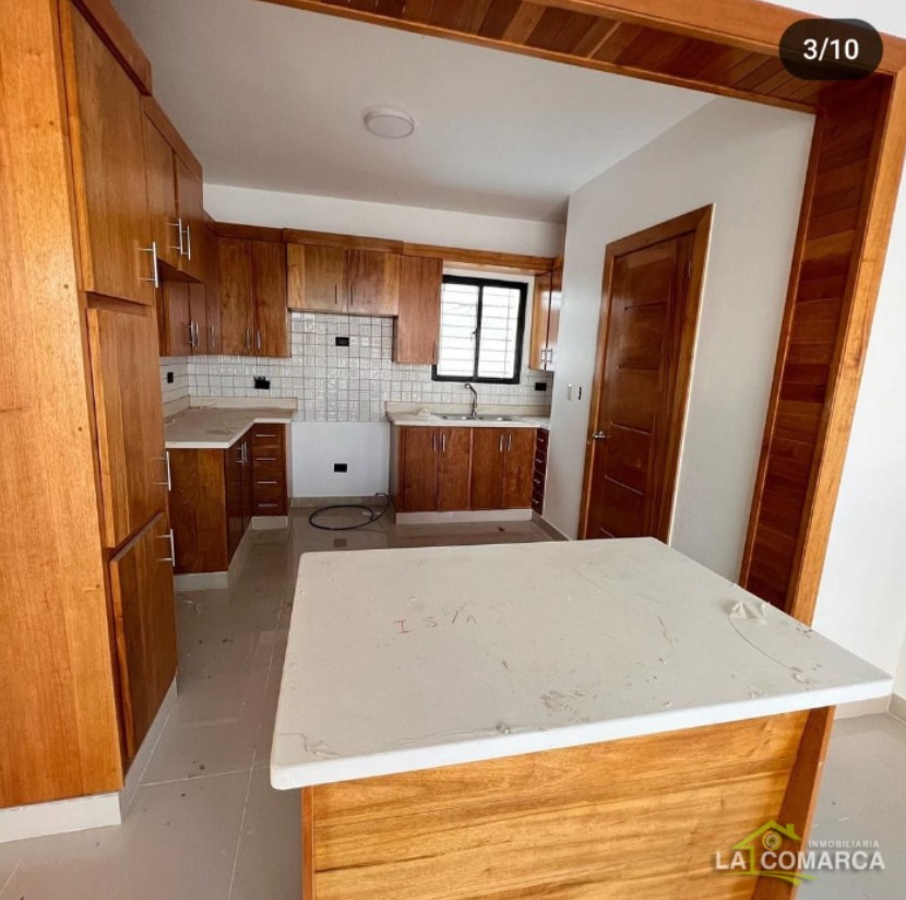 casas - Casa de 2 niveles en Venta en el Res. El Doral 5