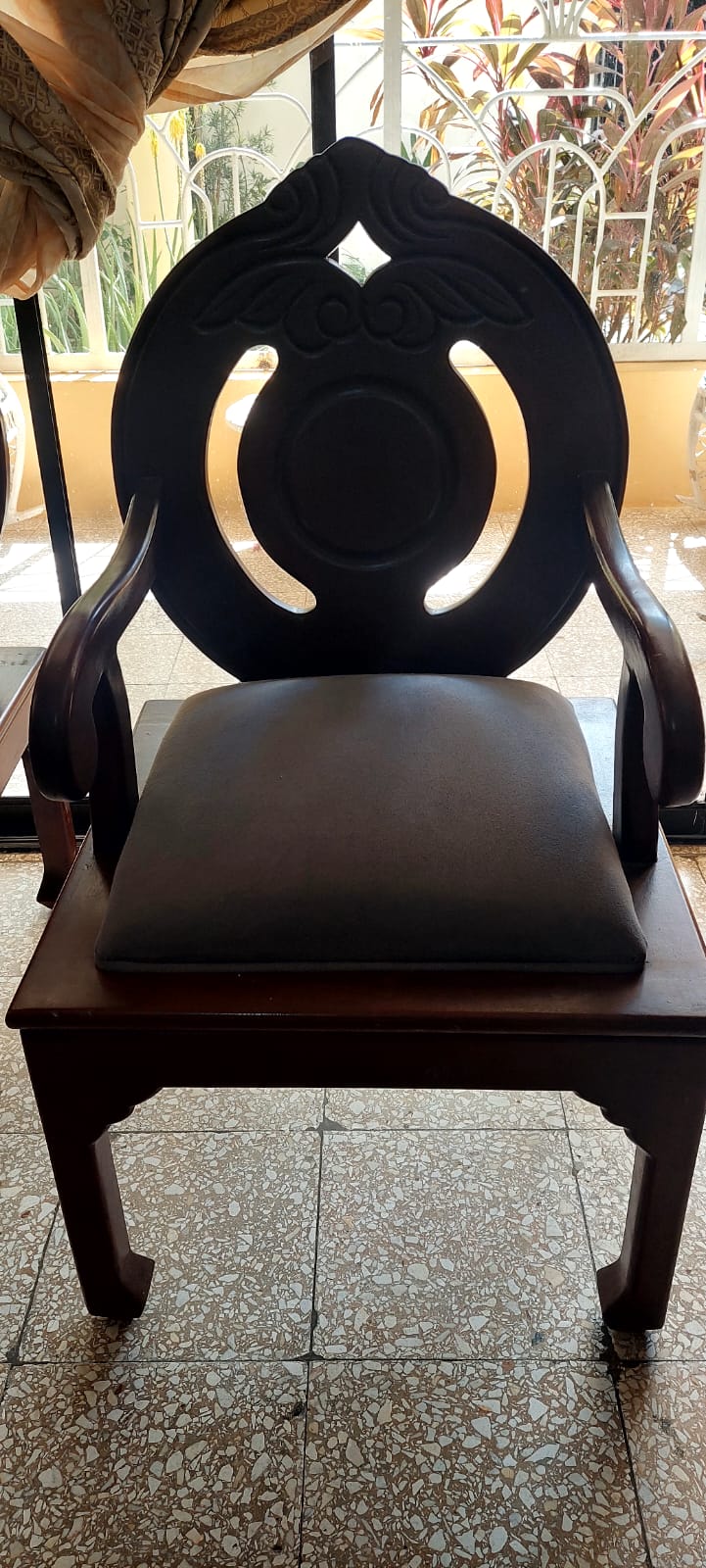 muebles y colchones - Butaca de caoba centenaria 1