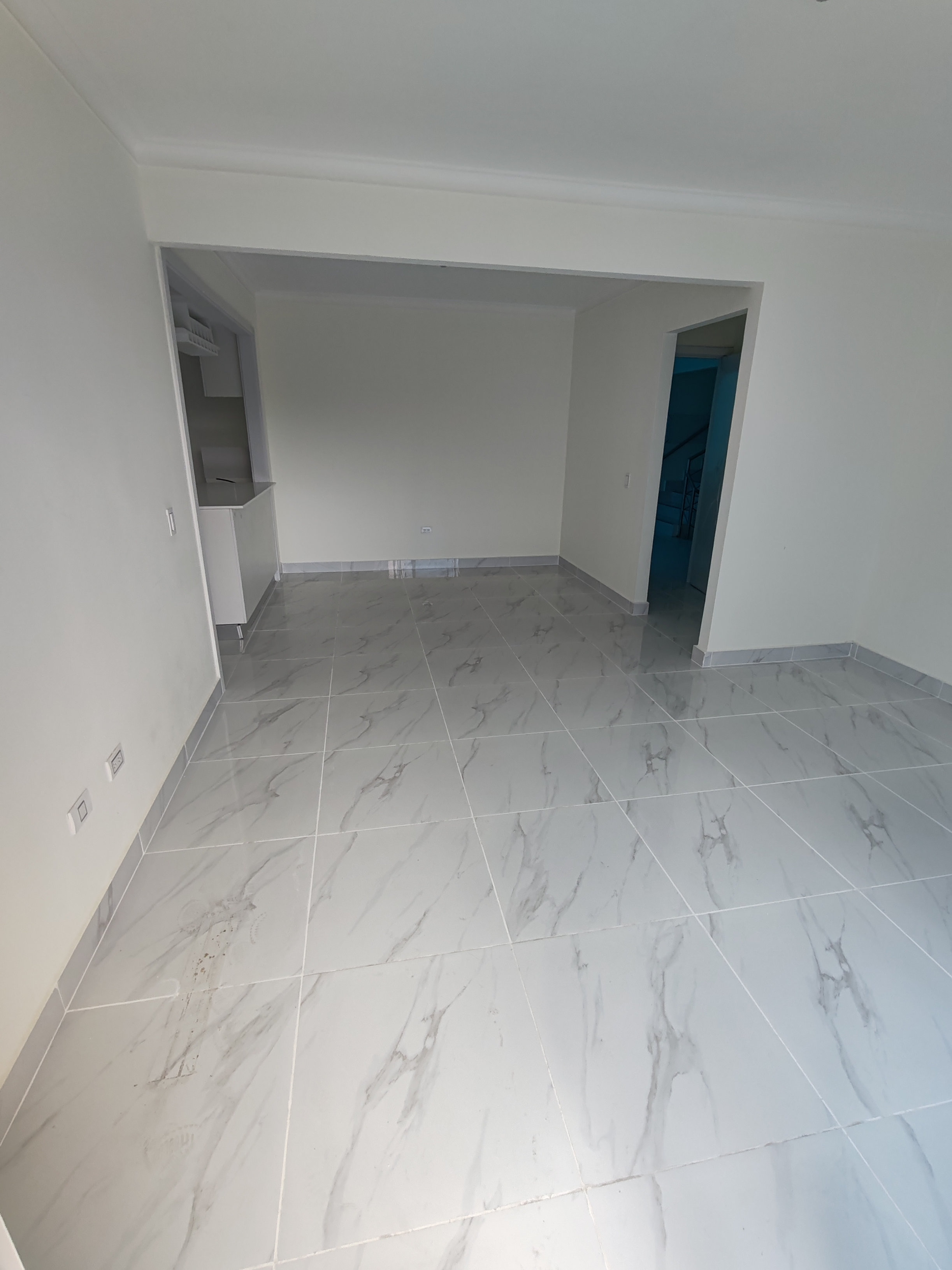 apartamentos - Vendo 3er piso en Res Las Cayenas, Aut San Isidro  1