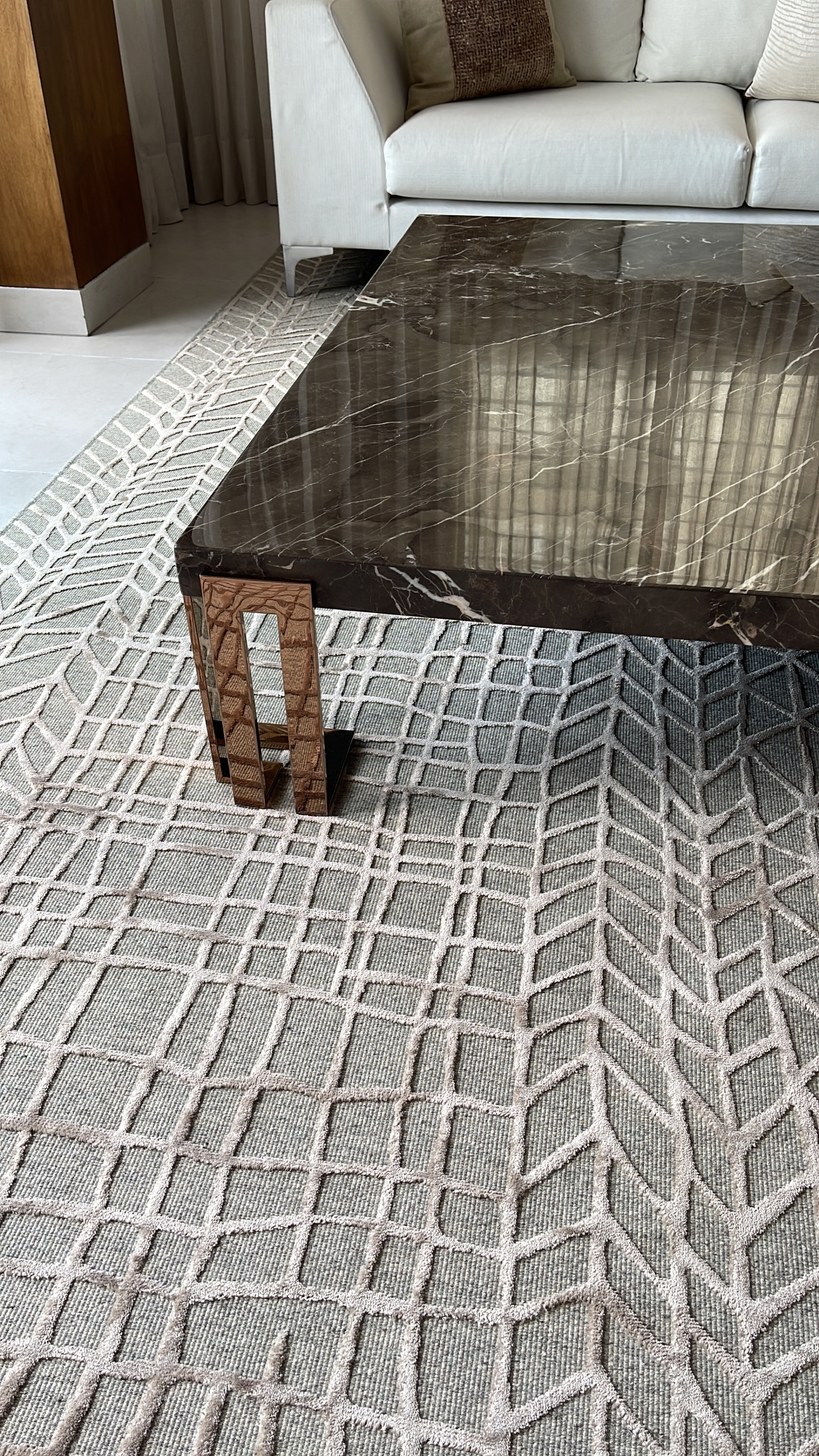 decoración y accesorios - Vendo sofisticada alfombra de sala o comedor como nueva 3