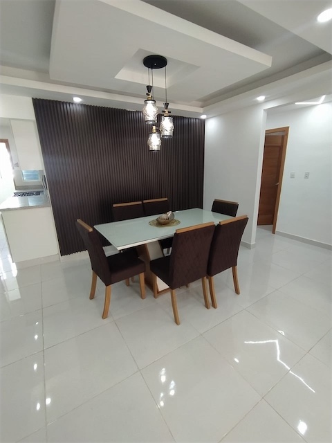 apartamentos - Venta de apartamento 4to piso con terraza y 221mts próximo avenida España 
