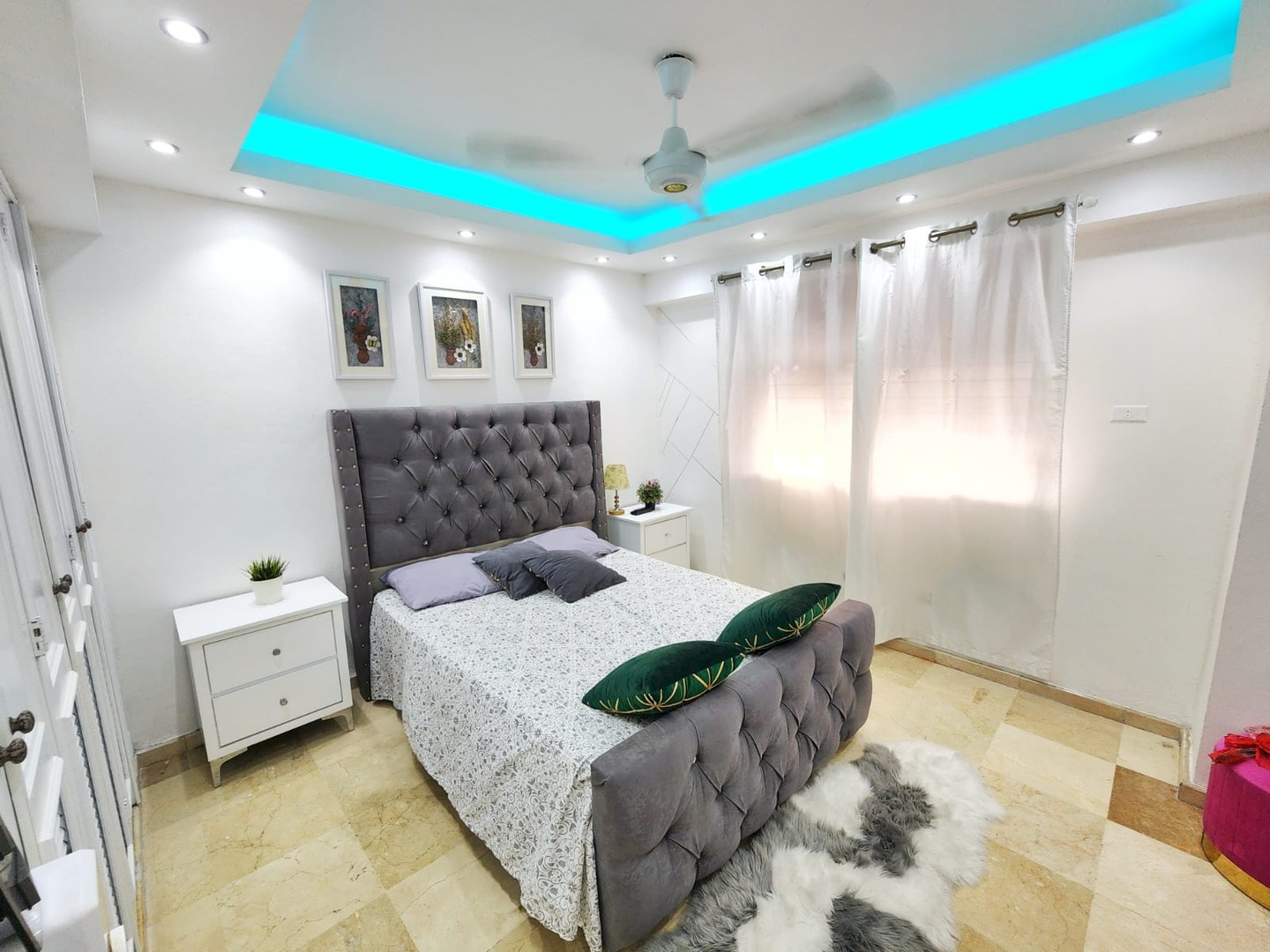 apartamentos - ¡¡Apartamento DE OPORTUNIDAD!! En Naco, Con terraza USD$265,000

- 227mt2. 6